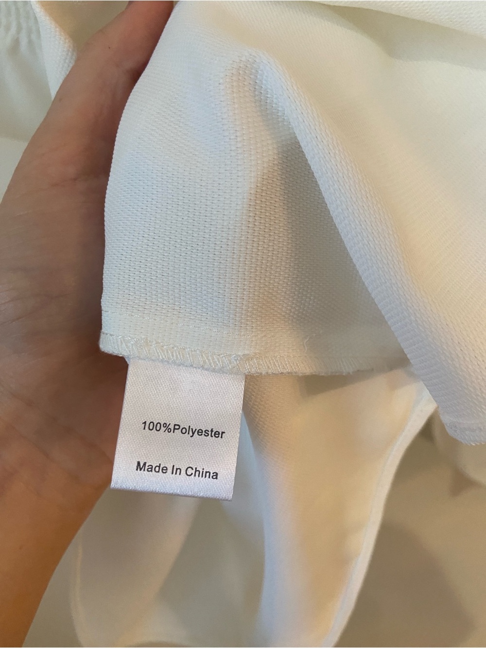 Tuckernuck Marguerite White Off Shoulder Smocked Ruffle Blouse M - Picture 5 of 5